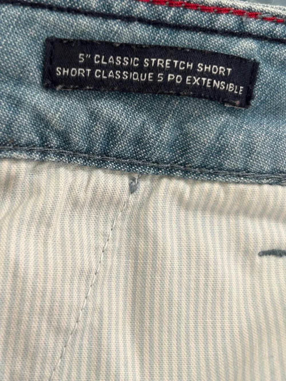 Tommy Hilfiger 5” Classic Stretch Shorts Lightweight Denim‎ Size 6